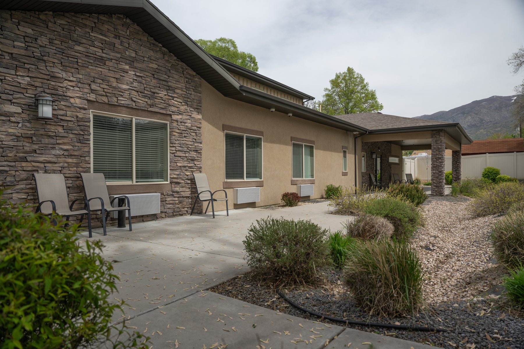 Outdoor walkway at Pheasant View Assisted Living