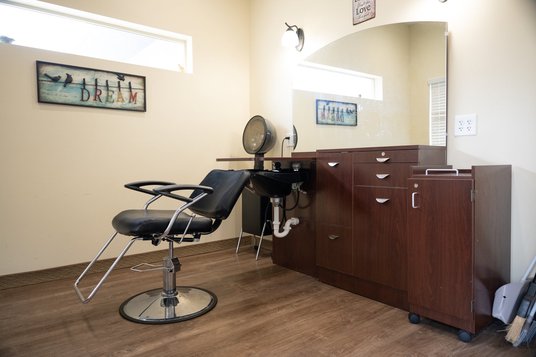 Salon at Pheasant View Assisted Living